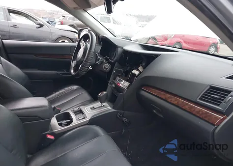 2013 Subaru Legacy 2.5I Limited z USA, uszkodzony, nr VIN 4S3BMBK64D3019777